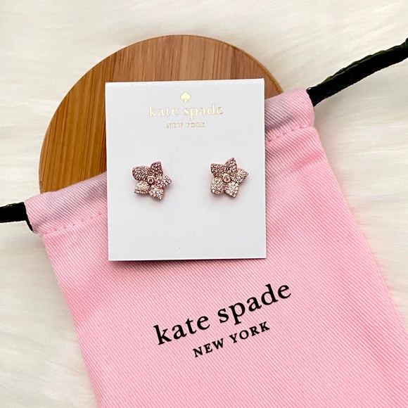 kate spade Jewelry - 🌟NWT Kᴀᴛᴇ Sᴘᴀᴅᴇ Pᴀᴠᴇ Bʟᴏᴏᴍ Eᴀʀʀɪɴɢs🌟